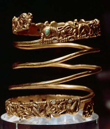 Gold Bracelet With Bas-relief Decorations